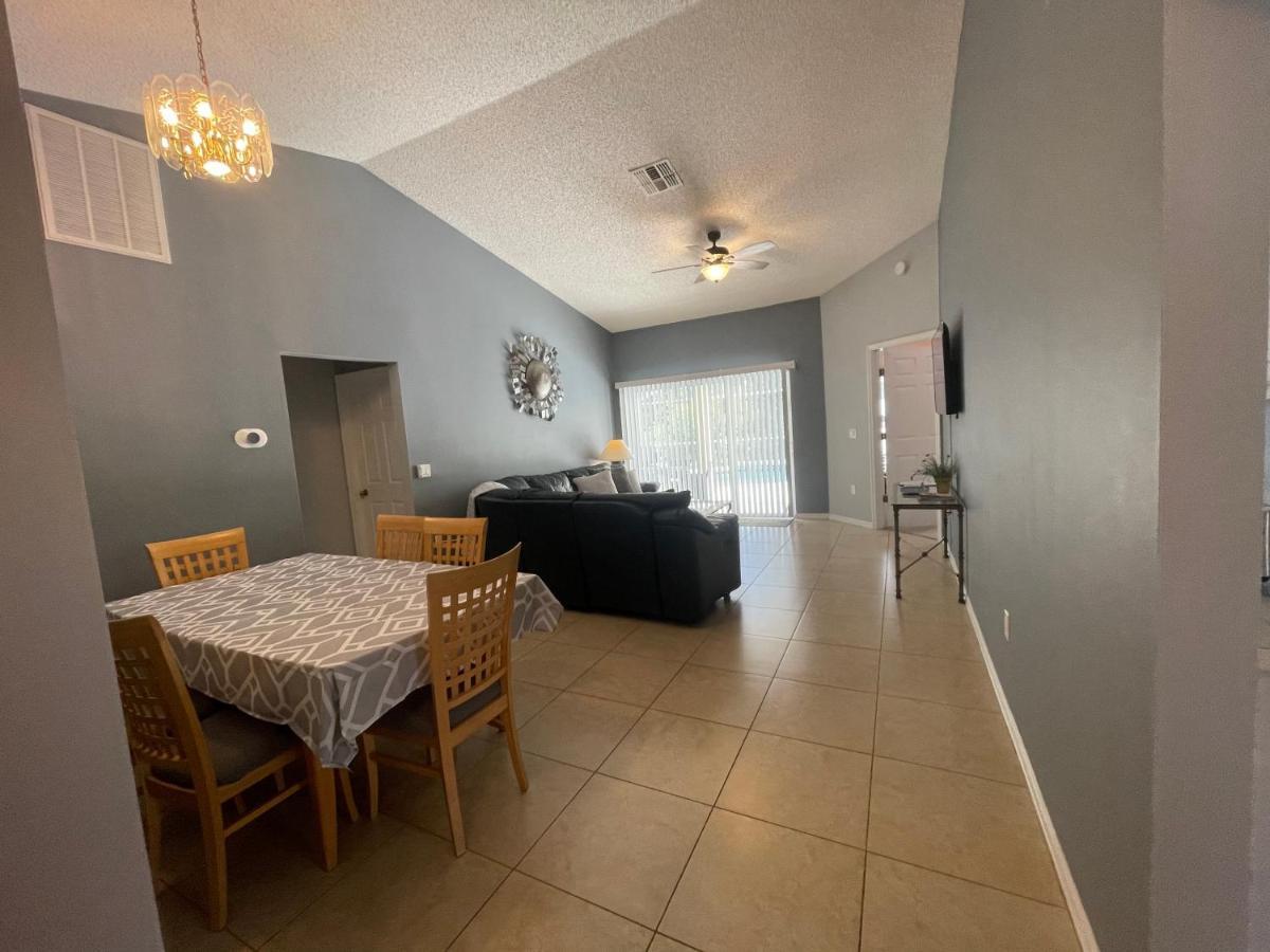 3 Bedroom Villa With Poolside Cinema And Games Room Close To Theme Parks Sleeps 6 Plus 2 Orlando Exterior photo